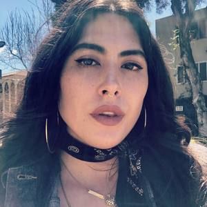 Meet your Posher, Lorena